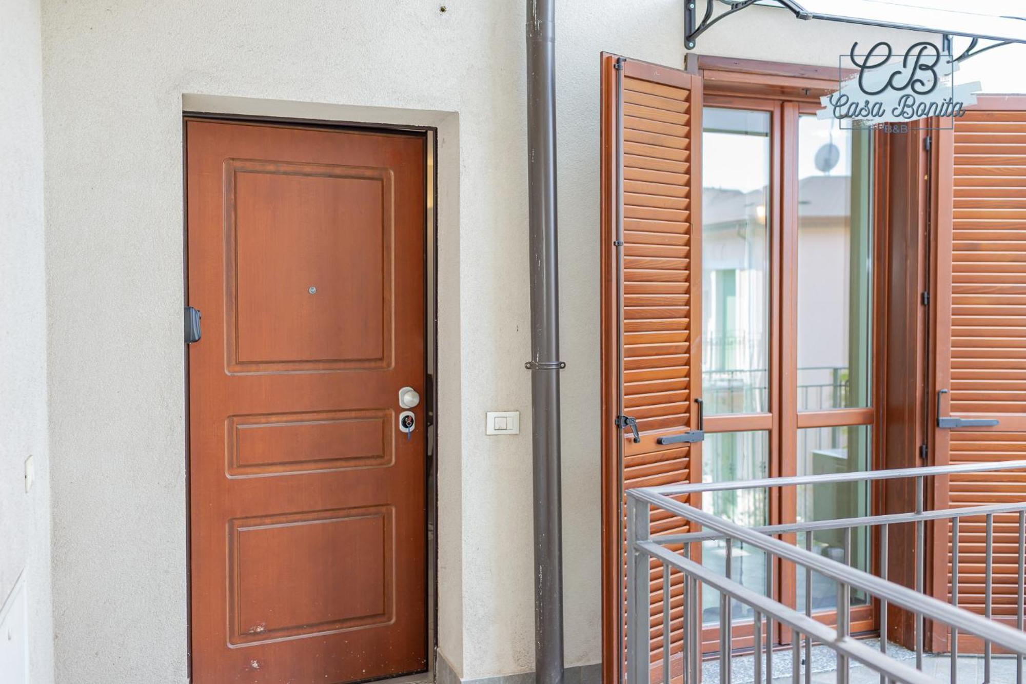 Casa Bonita Rho Aparthotel Luaran gambar